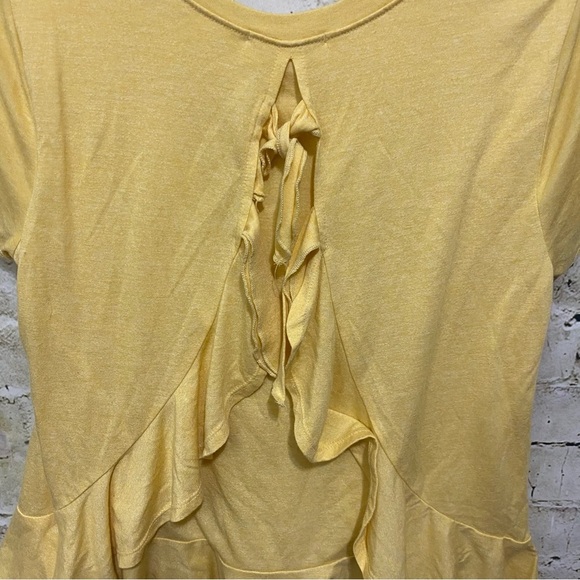 Altar’d State Yellow Short Sleeve Ruffle Tie Back Top - Picture 3 of 4